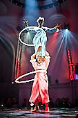 Festungsvariete_2019-11-28_058.jpg : Szenefoto Premiere des Festungsvarieté 2019 im Kuppelsaal der Festung Ehrenbreitstein, Bild 58/78