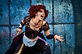 The-Rocky-Horror-Show_BFM-2019-06-26_009.jpg : Szenefoto The Rocky Horror Show, Burgfestspiele Mayen, Spielzeit 2019, Bild 8/103
