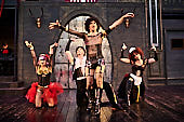 The-Rocky-Horror-Show_BFM-2019-06-26_014.jpg : Szenefoto The Rocky Horror Show, Burgfestspiele Mayen, Spielzeit 2019, Bild 13/103