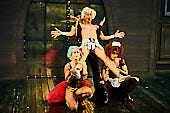 The-Rocky-Horror-Show_BFM-2019-06-26_027.jpg : Szenefoto The Rocky Horror Show, Burgfestspiele Mayen, Spielzeit 2019, Bild 26/103
