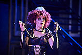 The-Rocky-Horror-Show_BFM-2019-06-26_055.jpg : Szenefoto The Rocky Horror Show, Burgfestspiele Mayen, Spielzeit 2019, Bild 54/103